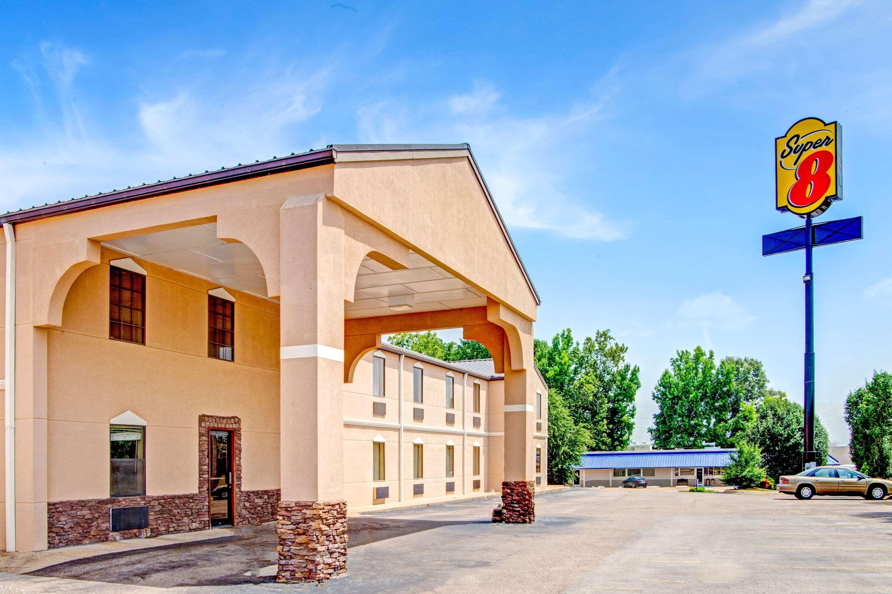Super 8 By Wyndham Forrest City Ar Екстериор снимка